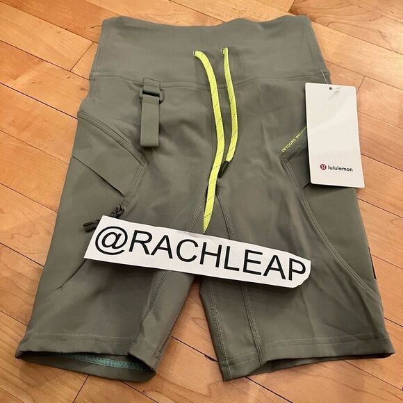 Lululemon Cargo Super-High-Rise Hiking Short 8" size 4 - Picture 5 of 7